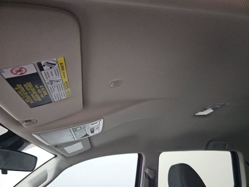 Used 2023 Toyota Tacoma SR image 13