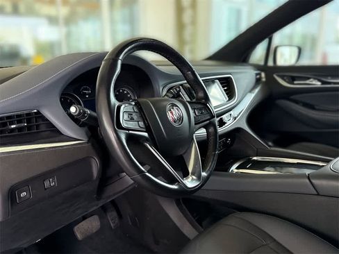 Used 2023 Buick Enclave Essence image 2