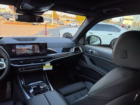 Used 2026 BMW X5 sDrive40i w/ M Sport Package RWD image 25