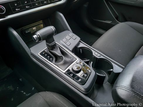 Used 2024 Kia Sportage LX image 20