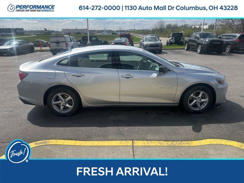 Used 2018 Chevrolet Malibu LS image 3