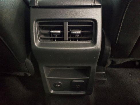 Used 2023 Ford Edge Titanium AWD/4WD image 15