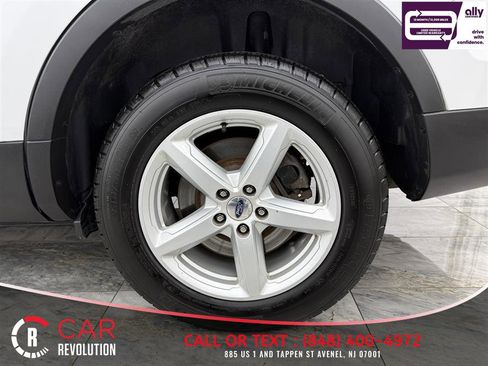 Used 2016 Ford Explorer XLT w/ Equipment Group 202A image 13