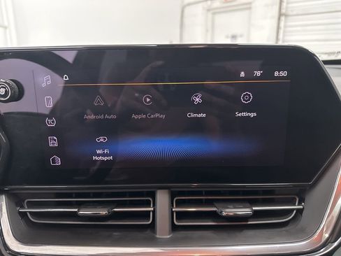 Used 2024 Chevrolet Trax RS w/ Sunroof Package image 14