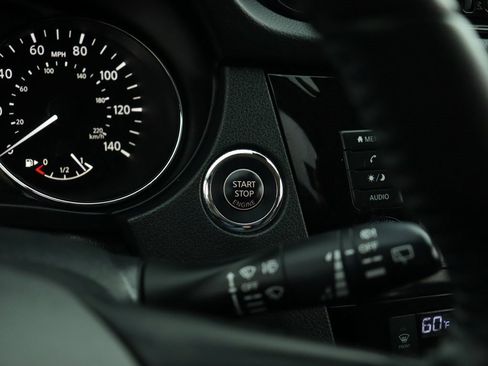 Used 2021 Nissan Rogue Sport SV image 17