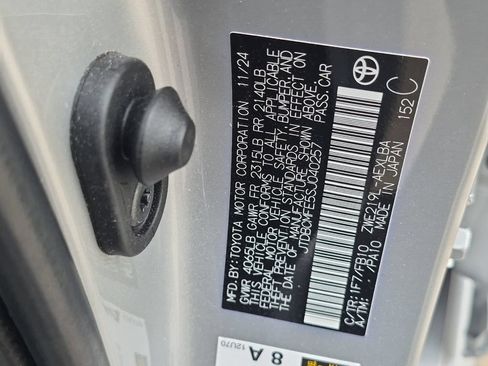 Certified 2025 Toyota Corolla LE FWD image 29