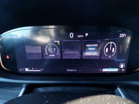 Used 2024 Jeep Wagoneer L Series II w/ Flexible Seating Group image 19