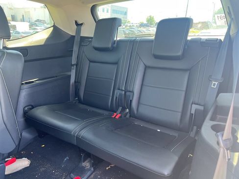 Used 2023 Volkswagen Atlas SE w/ Panoramic Sunroof Package FWD image 10