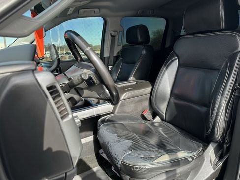 Used 2018 Chevrolet Silverado 1500 LT w/ Texas Edition image 14