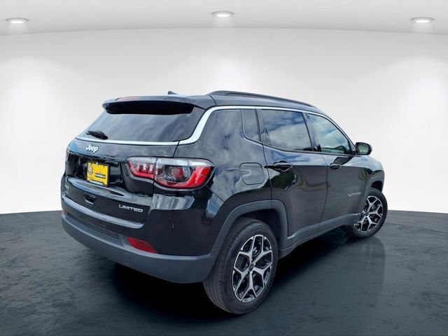 Used 2025 Jeep Compass Limited AWD/4WD image 8