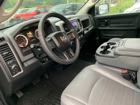 Used 2018 RAM 1500 Express AWD/4WD image 23