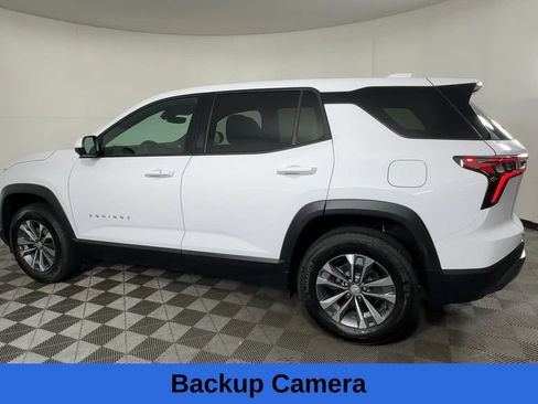 Used 2026 Chevrolet Equinox LT w/ Safety and Technology Package AWD/4WD image 8