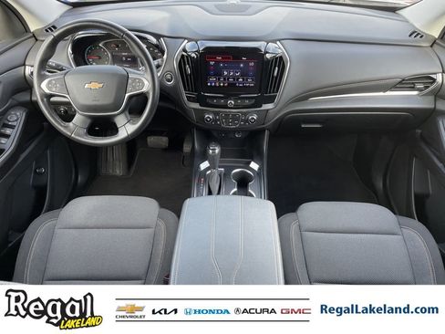 Used 2020 Chevrolet Traverse LT image 12