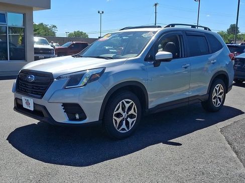 Certified 2024 Subaru Forester Premium AWD/4WD image 3