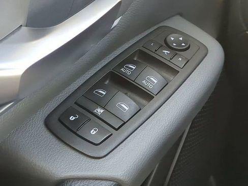 Certified 2023 RAM 1500 Big Horn image 27