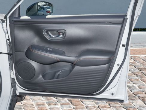 Certified 2023 Honda HR-V Sport image 12