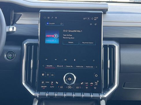 New 2025 GMC Acadia Elevation w/ Elevation Premium Package image 4