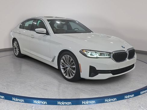 Used 2023 BMW 530i w/ Convenience Package RWD image 3