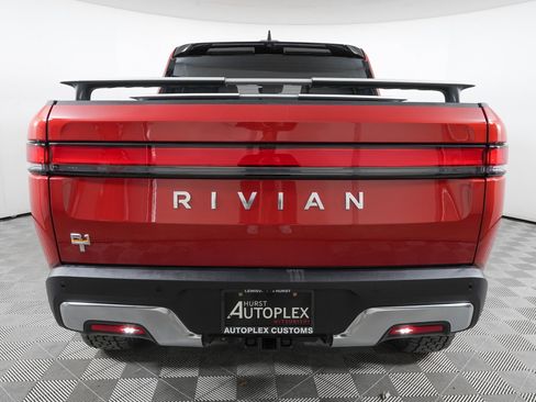 Used 2022 Rivian R1T Adventure image 6