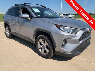 Used 2019 Toyota RAV4 XLE image 1