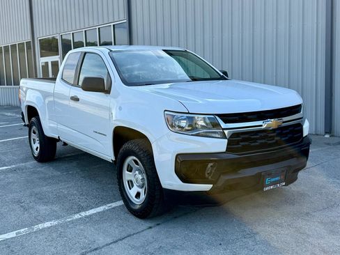 Used 2022 Chevrolet Colorado W/T w/ WT Convenience Package AWD/4WD image 14