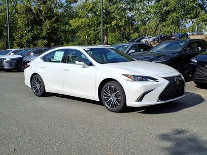 New 2025 Lexus ES 350 w/ Premium Package