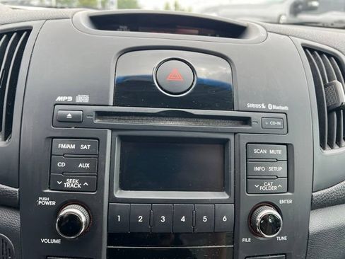 Used 2011 Kia Forte EX FWD image 19