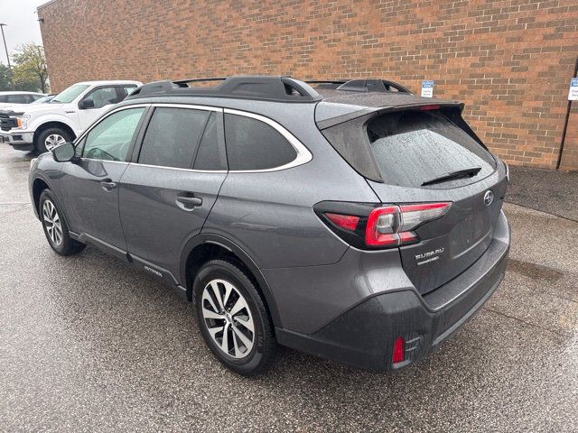 Used 2022 Subaru Outback Premium AWD/4WD image 4