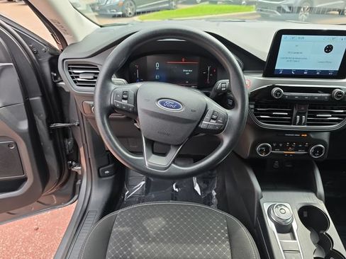 Used 2025 Ford Escape Active AWD/4WD image 13