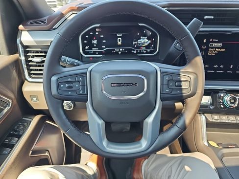 Used 2024 GMC Sierra 2500 Denali w/ Denali Reserve Package AWD/4WD image 15