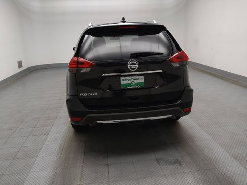 Used 2017 Nissan Rogue S w/ S Appearance Package FWD image 6