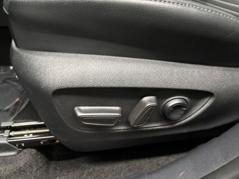 Used 2025 Toyota Highlander XSE AWD/4WD image 20