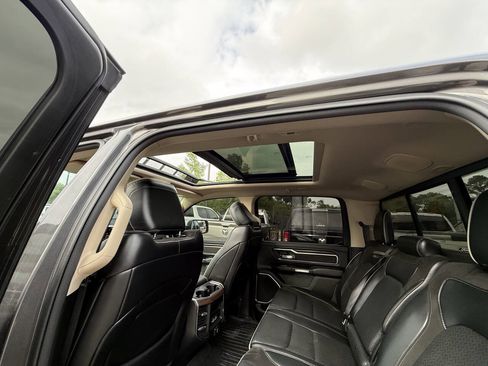Used 2021 RAM 1500 Laramie w/ Laramie Southwest Edition RWD image 31