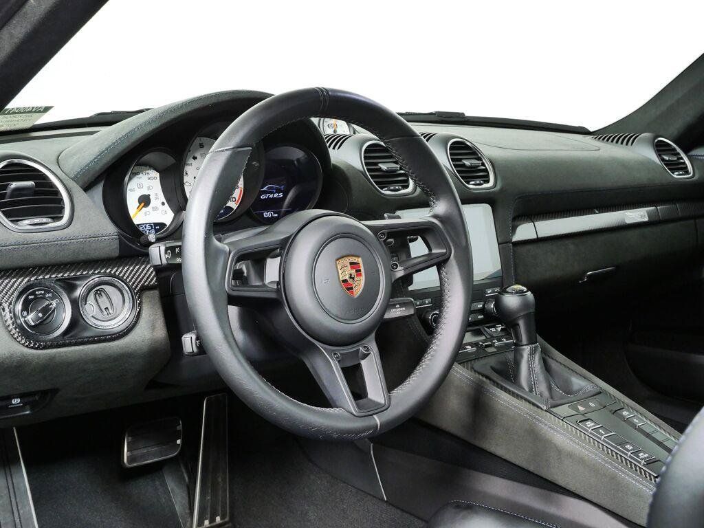 Certified 2025 Porsche 718 Cayman GT4 RS RWD image 4