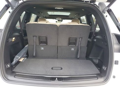 New 2025 Jeep Grand Cherokee L Limited image 8