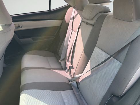 Used 2017 Toyota Corolla LE FWD image 32