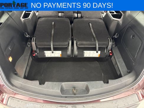 Used 2018 Ford Explorer XLT AWD/4WD image 38