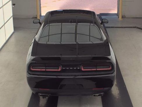 Used 2019 Dodge Challenger SXT w/ Plus Package image 6