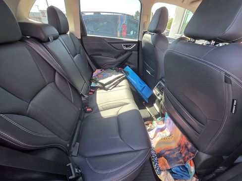 Used 2022 Subaru Forester Touring AWD/4WD image 10