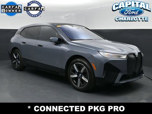 Used 2023 BMW iX xDrive50 w/ Sport Package AWD/4WD image 3