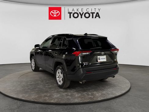 Used 2021 Toyota RAV4 XLE AWD/4WD image 5