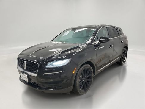 Used 2021 Lincoln Nautilus Reserve w/ Monochromatic Package image 3