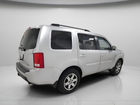 Used 2011 Honda Pilot Touring image 13