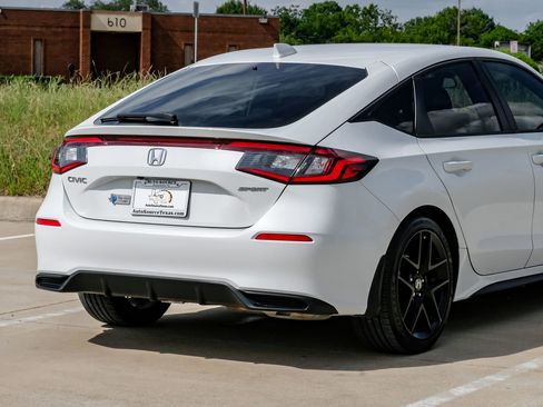 Used 2024 Honda Civic Sport image 10