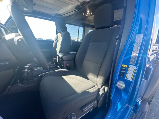 Used 2023 Jeep Wrangler Unlimited Sport AWD/4WD image 14
