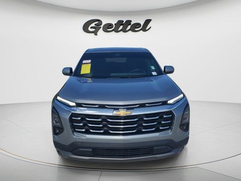 Used 2025 Chevrolet Equinox LT w/ Safety and Technology Package FWD image 2