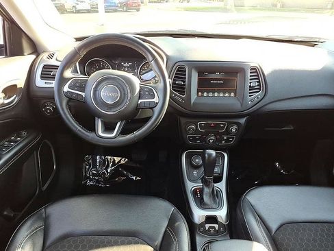 Used 2019 Jeep Compass Latitude AWD/4WD image 19