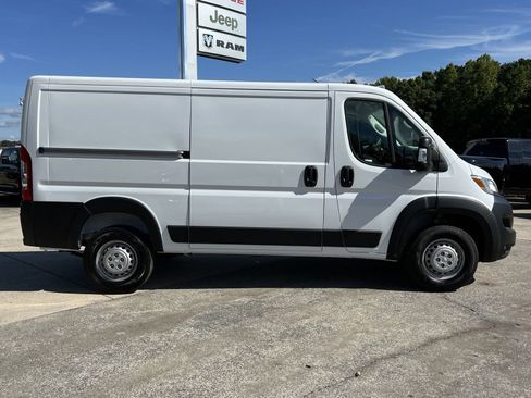 Used 2024 RAM ProMaster 1500 w/ Convenience Group image 9
