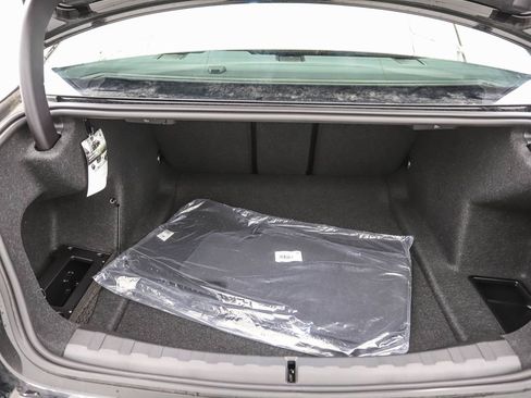 Used 2025 BMW 330i xDrive Sedan w/ M Sport Package image 21