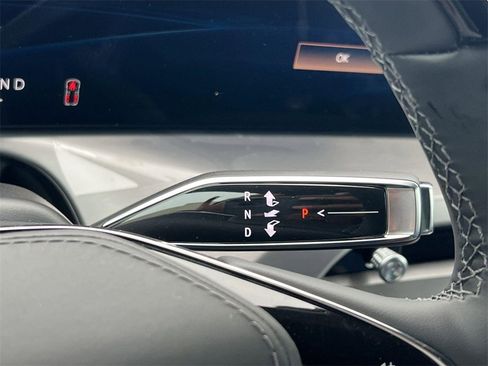 New 2026 Cadillac Vistiq Premium Luxury image 16